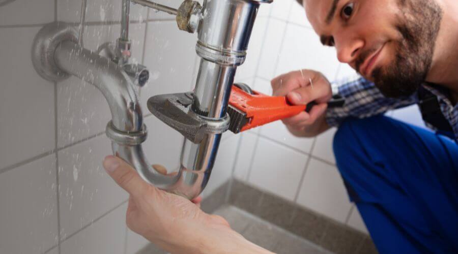 Professional clogged toilet repair services in Hermitage, MO
